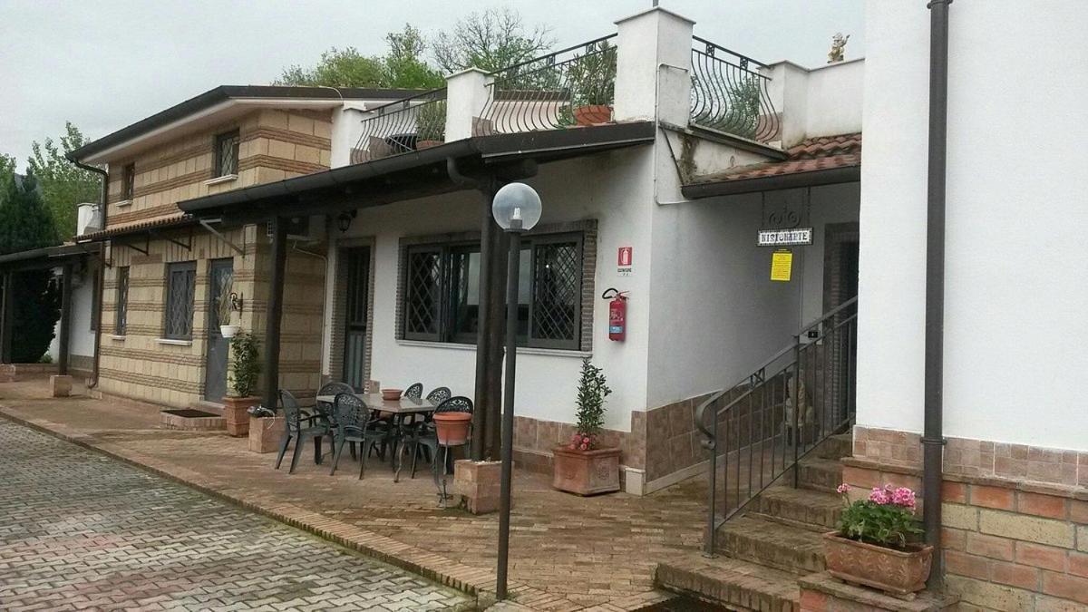 Agriturismo Borgo Nuovo Sant'Agata Dei Goti Otel Migliara-San Silvestro Dış mekan fotoğraf